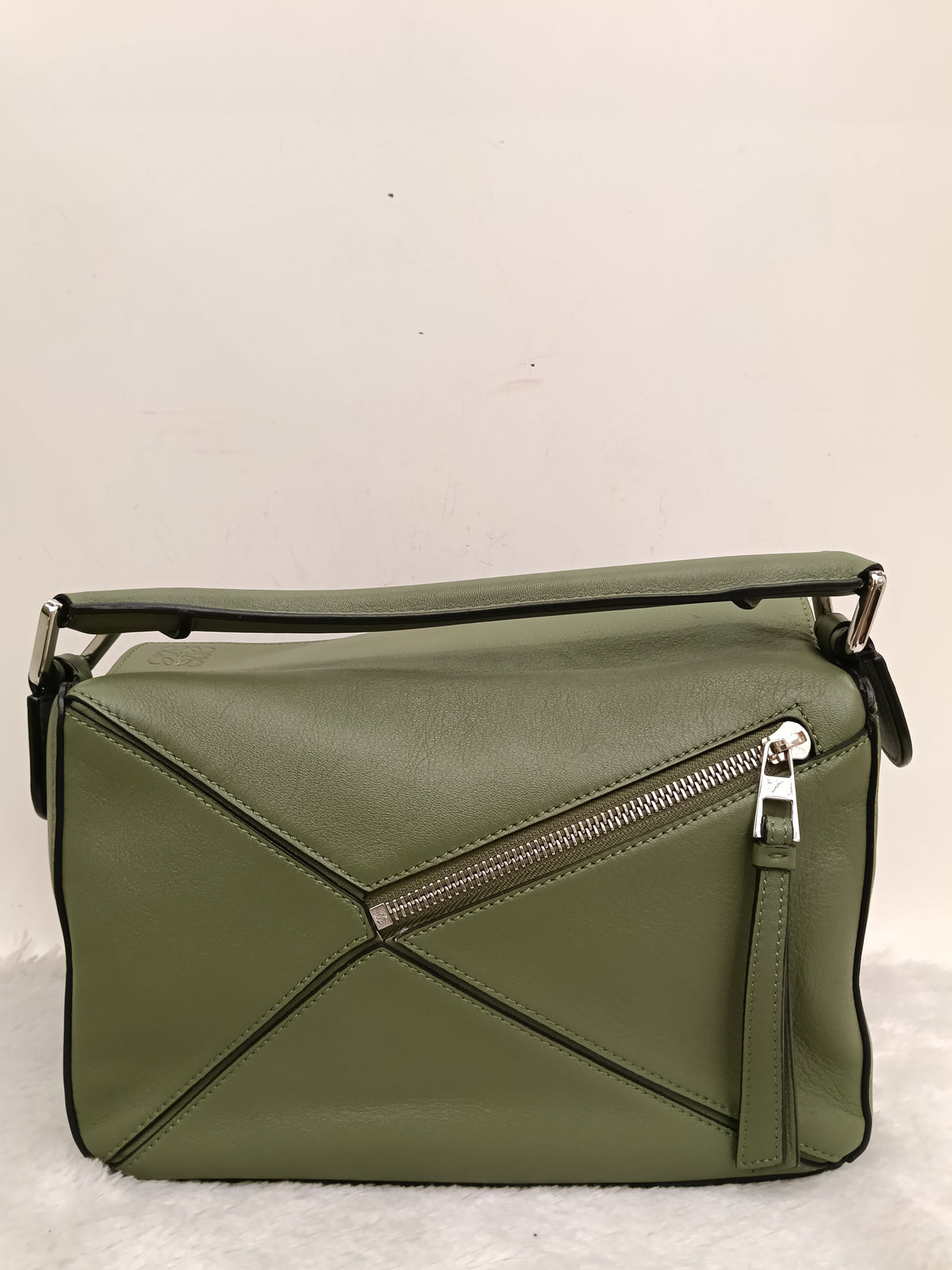 Loewe Puzzle Small Calfskin Avocado SHW 2020