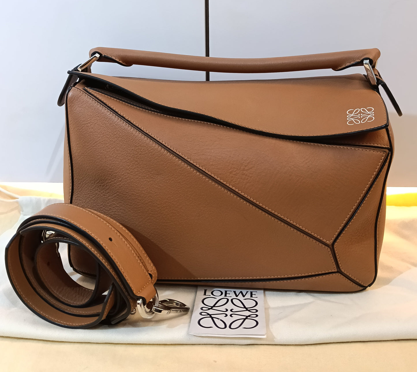Loewe Puzzle Medium Tan SHW 2018
