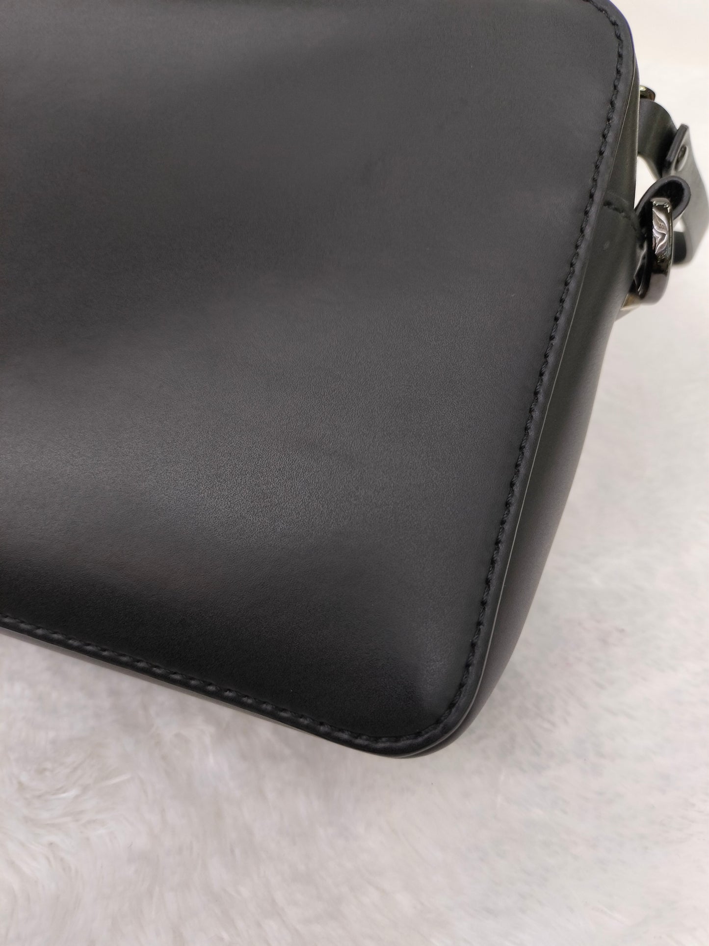 Valentino Garavani Crossbody Black SHW 2023