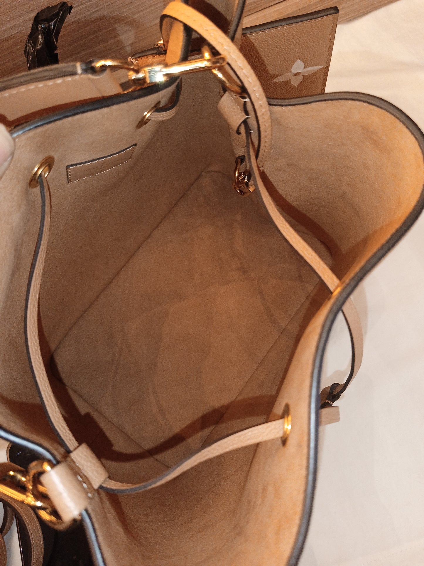 LV Neo Noe Monogram Empreinte Giant Arizona Beige (CHIP)