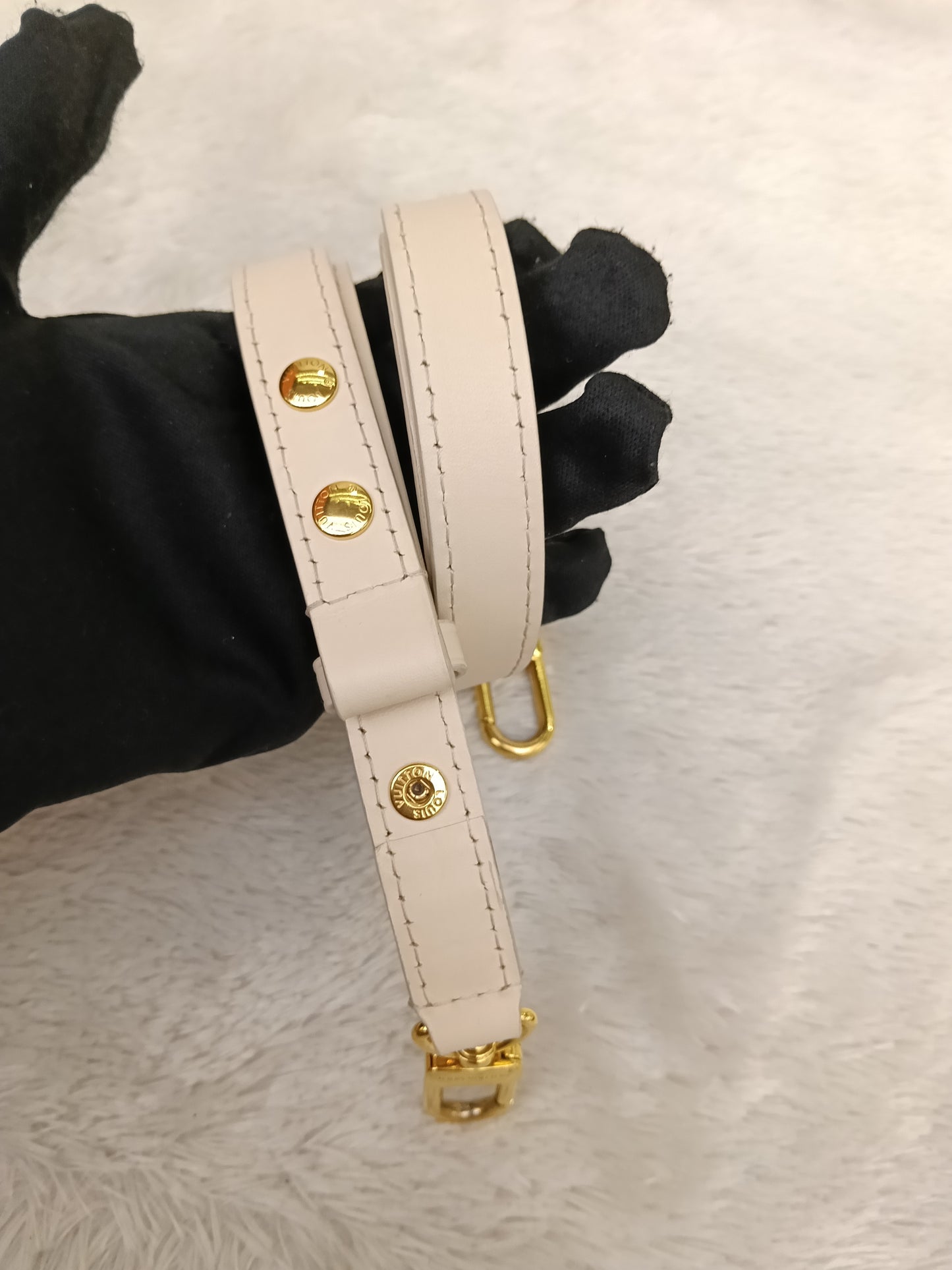 LV Multi Pochette Accecories NV Monogram Empreinte Creme Beige (CHIP)