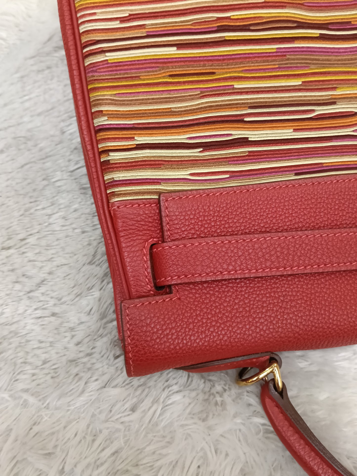 K32 Vibrato Rouge Vif GHW #G square