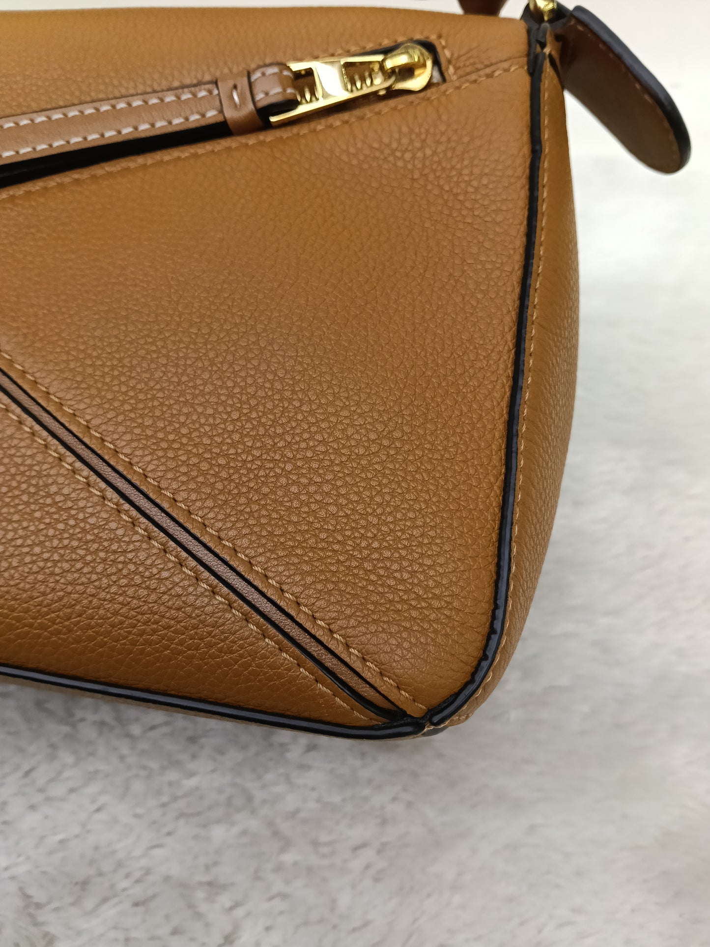 Loewe Puzzle Small Grained Light Caramel GHW 2019