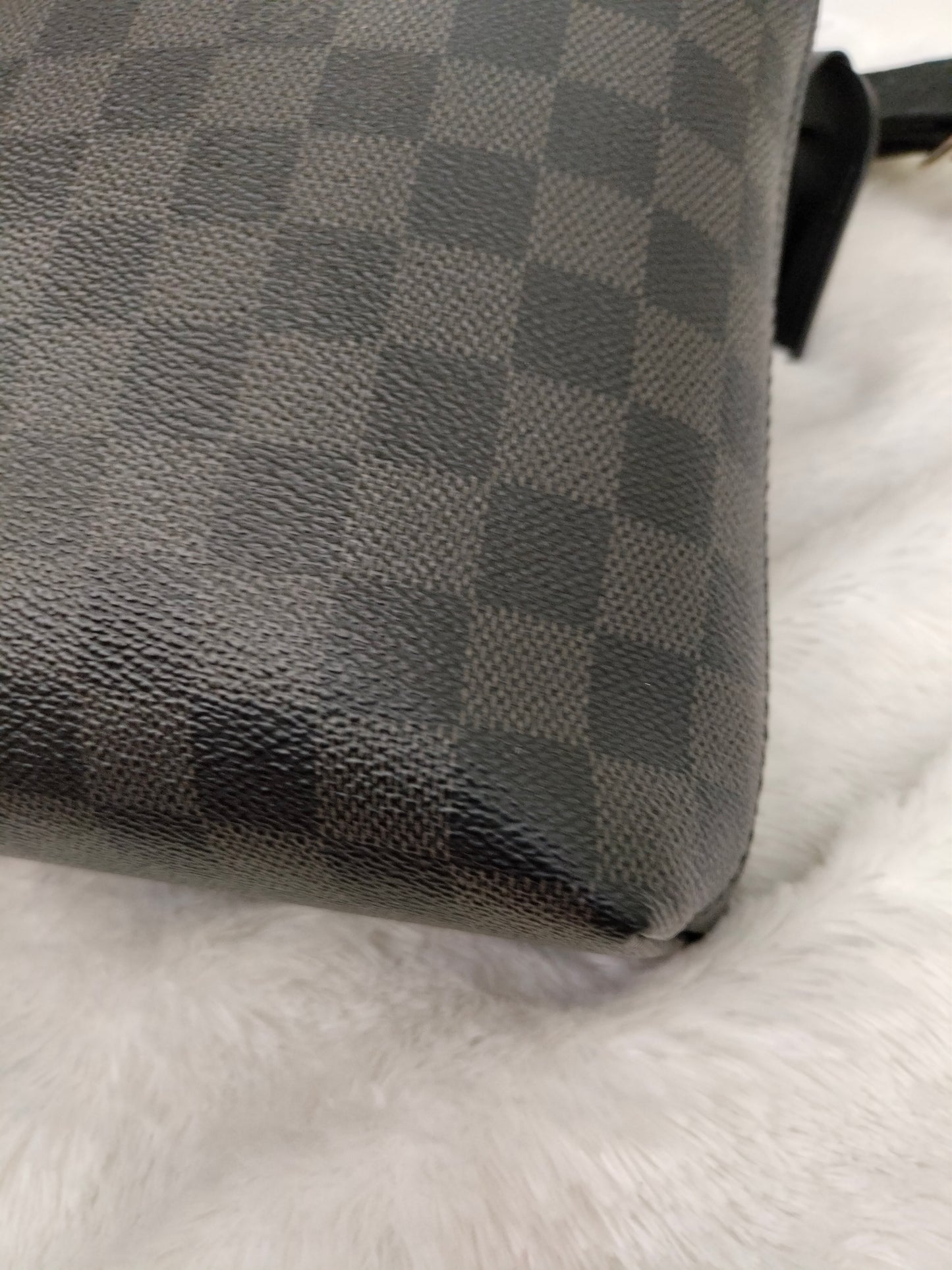LV Mick Messenger Graphite 2017