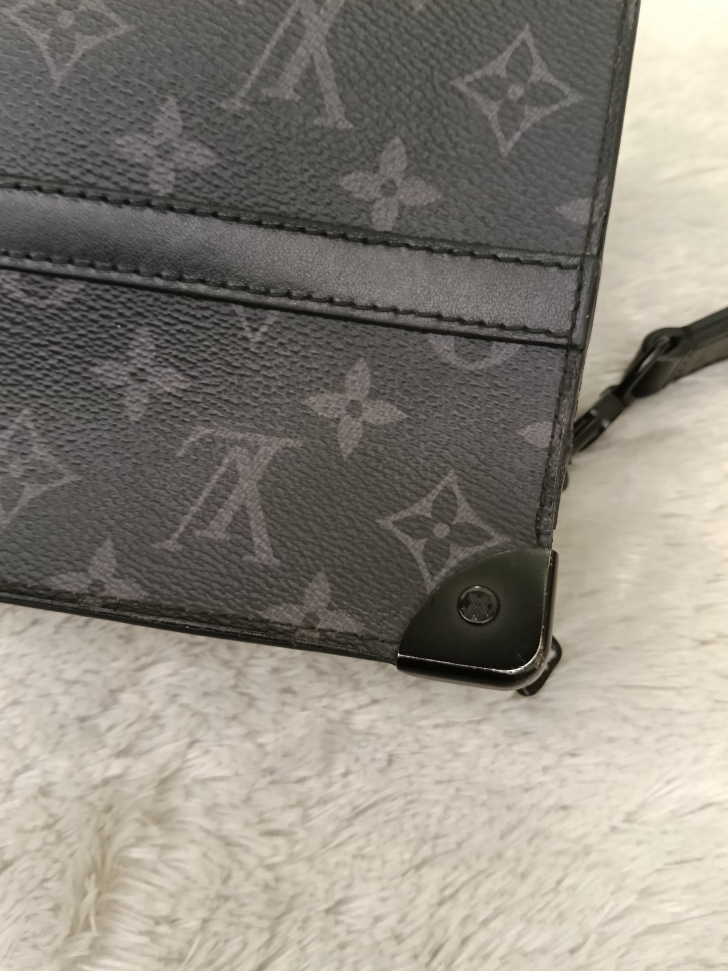 LV Pochette Trunk Monogram Eclipse (CHIP)