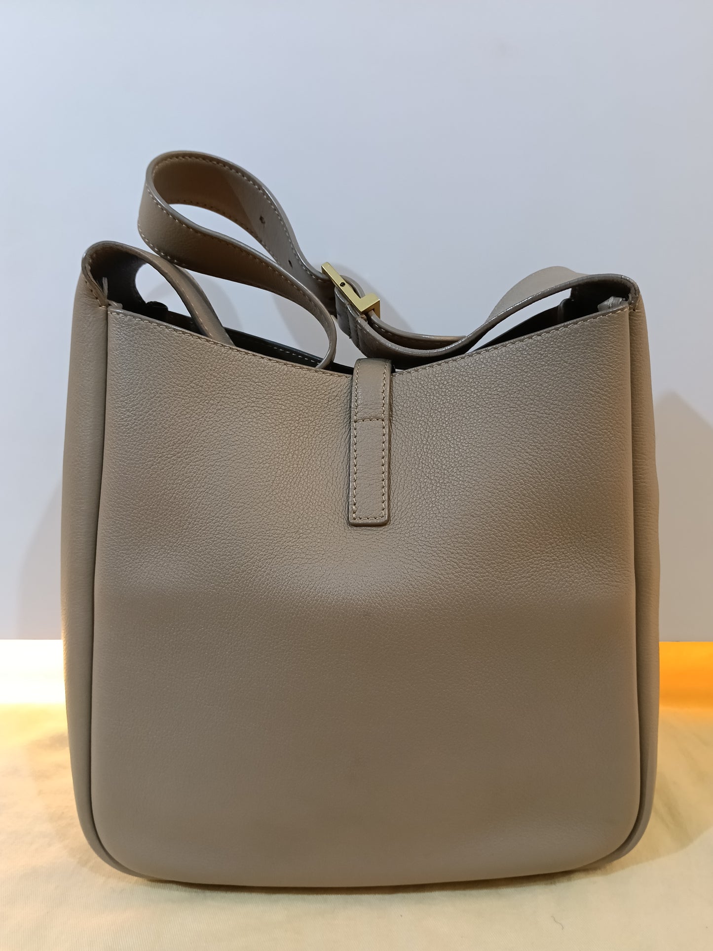 YsL Le 5 A7 Supple Small Calfskin Dusty Grey GHW 2023