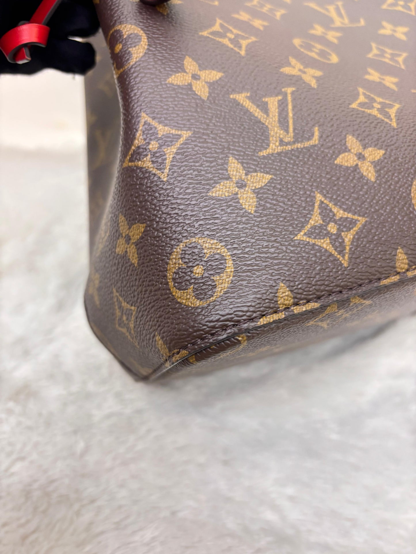 LV Neo Noe MM Monogram Coquelicot 2024 (CHIP)