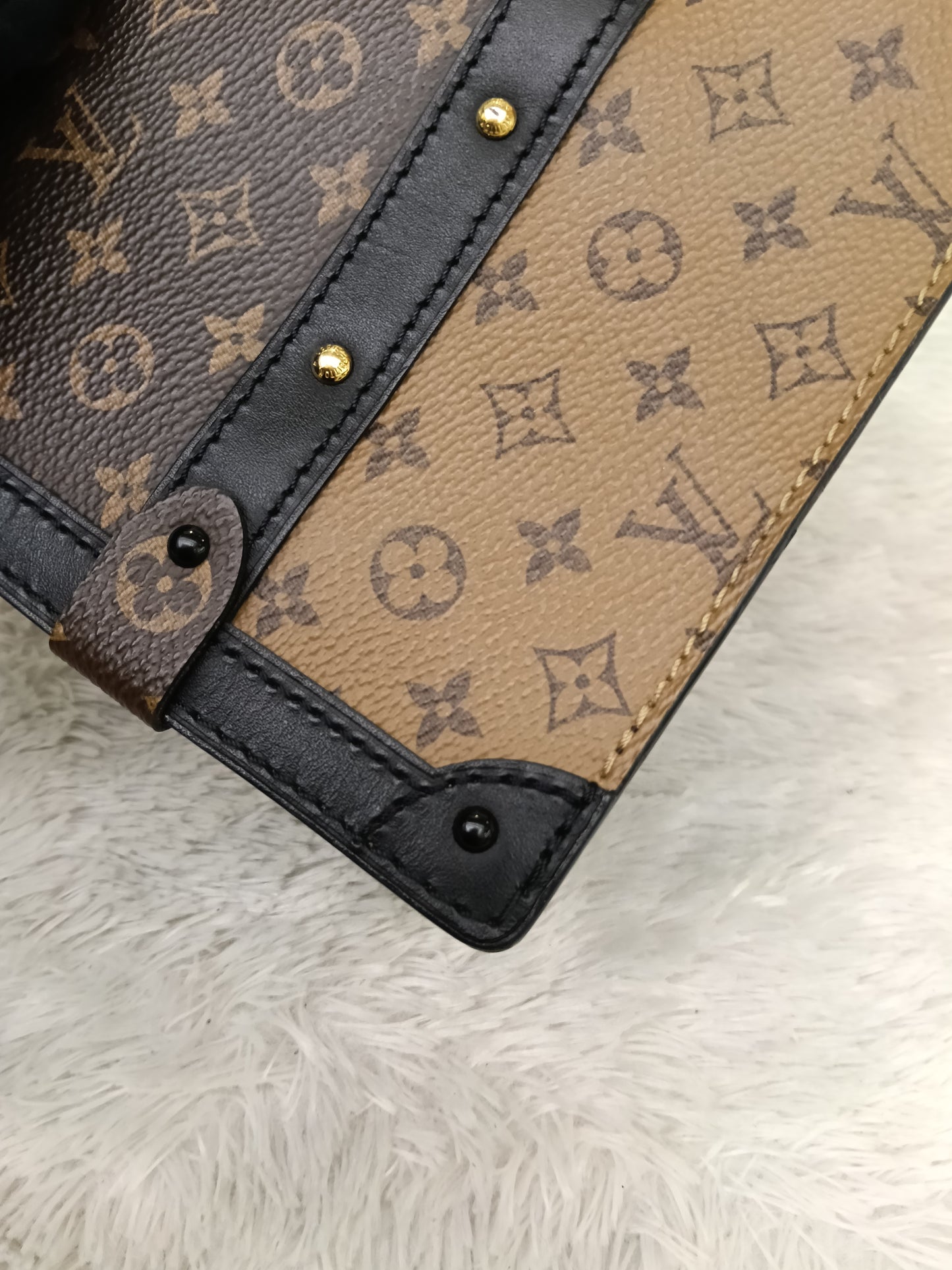 LV Trunk Clutch Monogram Reverse 2019