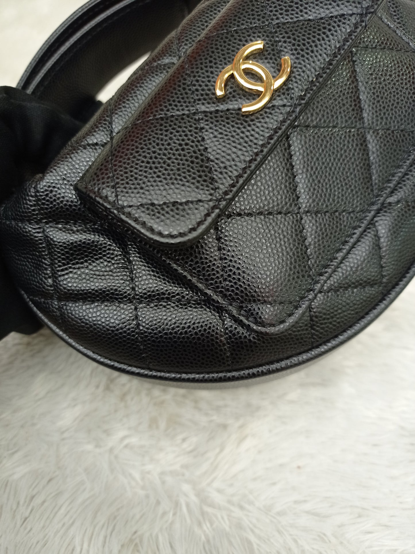 Chanel Polly Pocket Pouch Hobo Caviar Black GHW (CHIP)