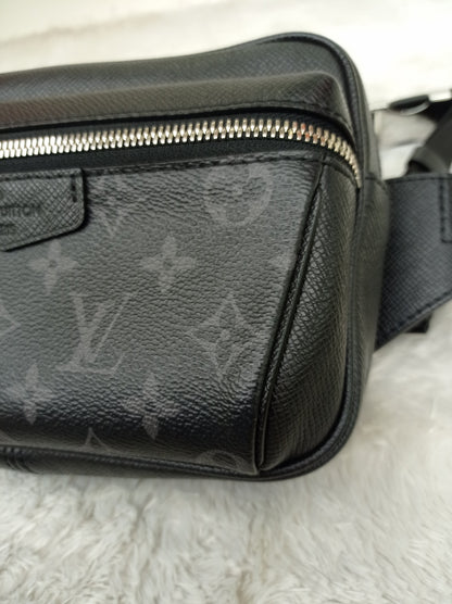 LV Outdoor Bumbag Taigarama Monogram Noir 2019