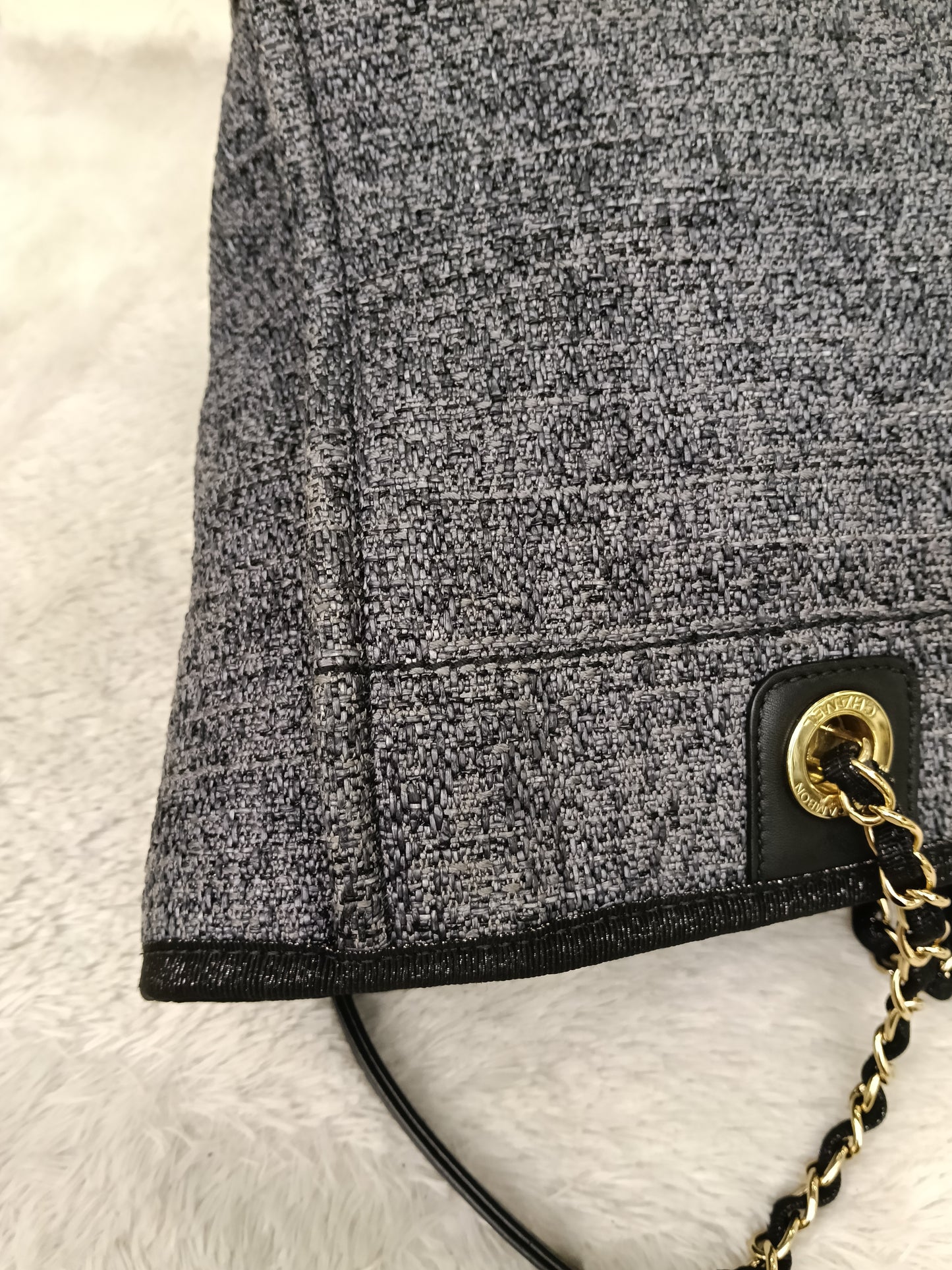 Chanel Deauville Small Tweed Black Navy LGHW (CHIP)