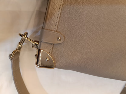 LV Side Trunk MM Taupe 2025 (CHIP)