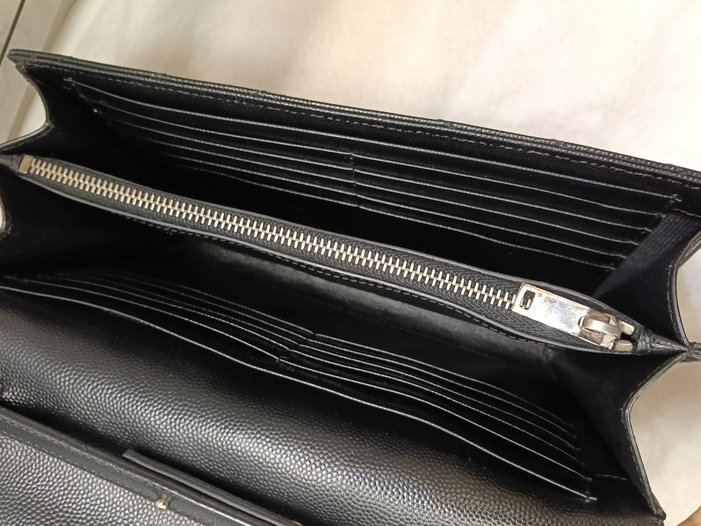 YsL WOC 22 Cassandre Chevron Grained Black SHW 2015