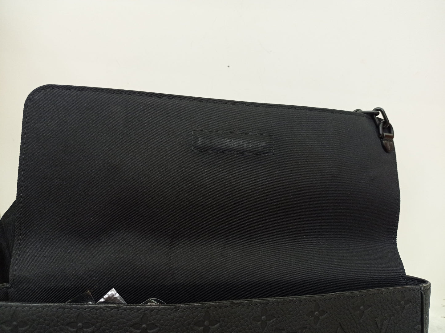 LV Pochette Virgil Abloh Steamer Monogram Eclipse (CHIP)