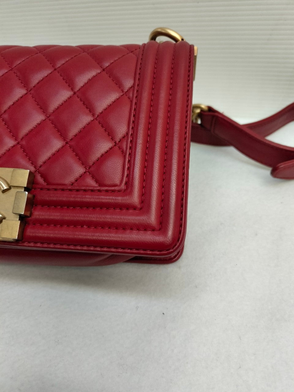 Chanel Boy20 Small Lamb Red GHW #24   Size 20x12x6cm