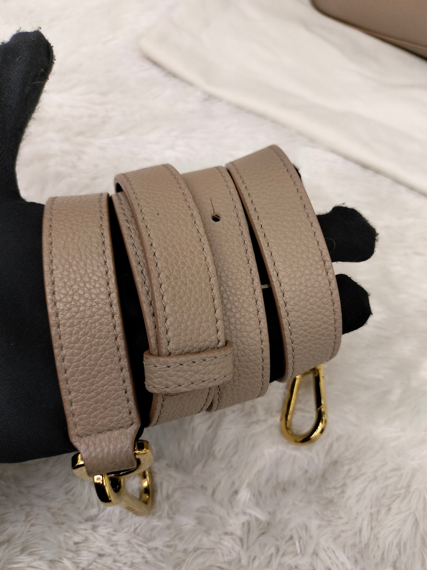 Loewe Puzzle Small Edge Grained Sand GHW 2023