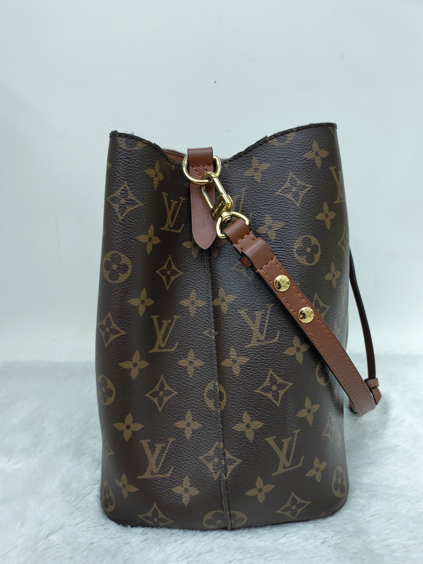 LV Neo Noe MM Monogram Caramel (CHIP)