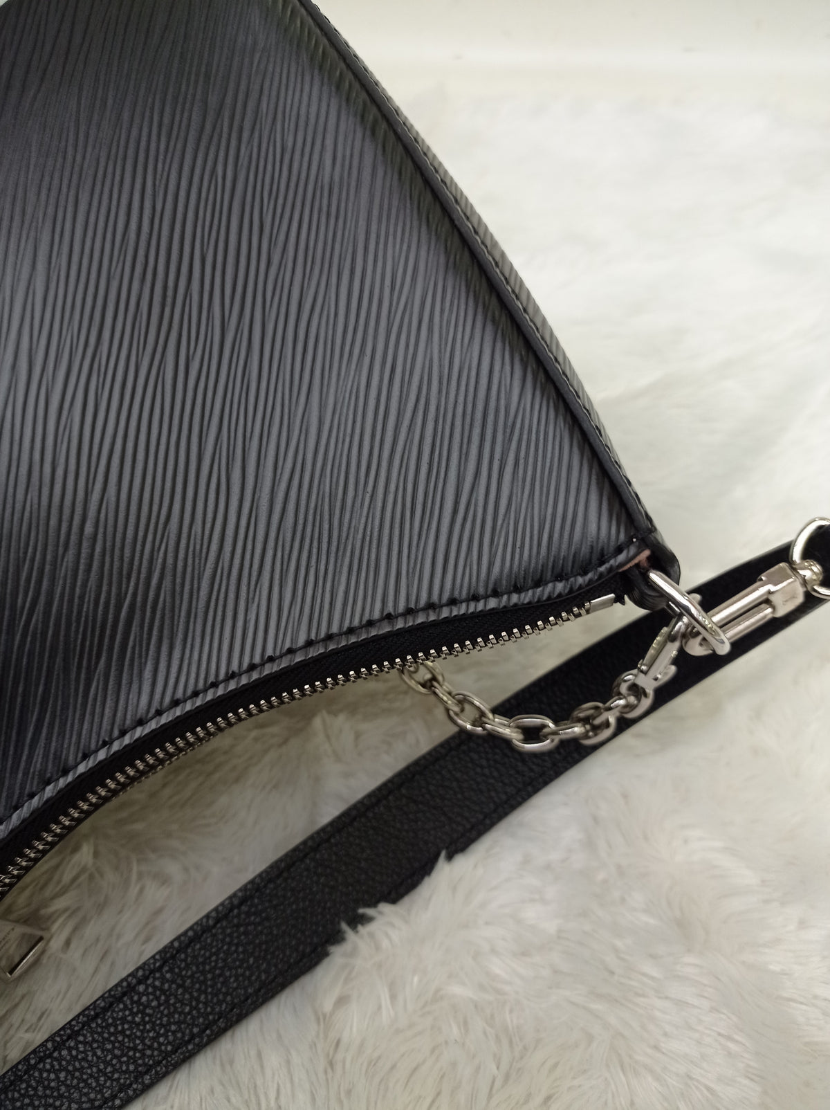 LV Marelle NM Epi Noir (CHIP)