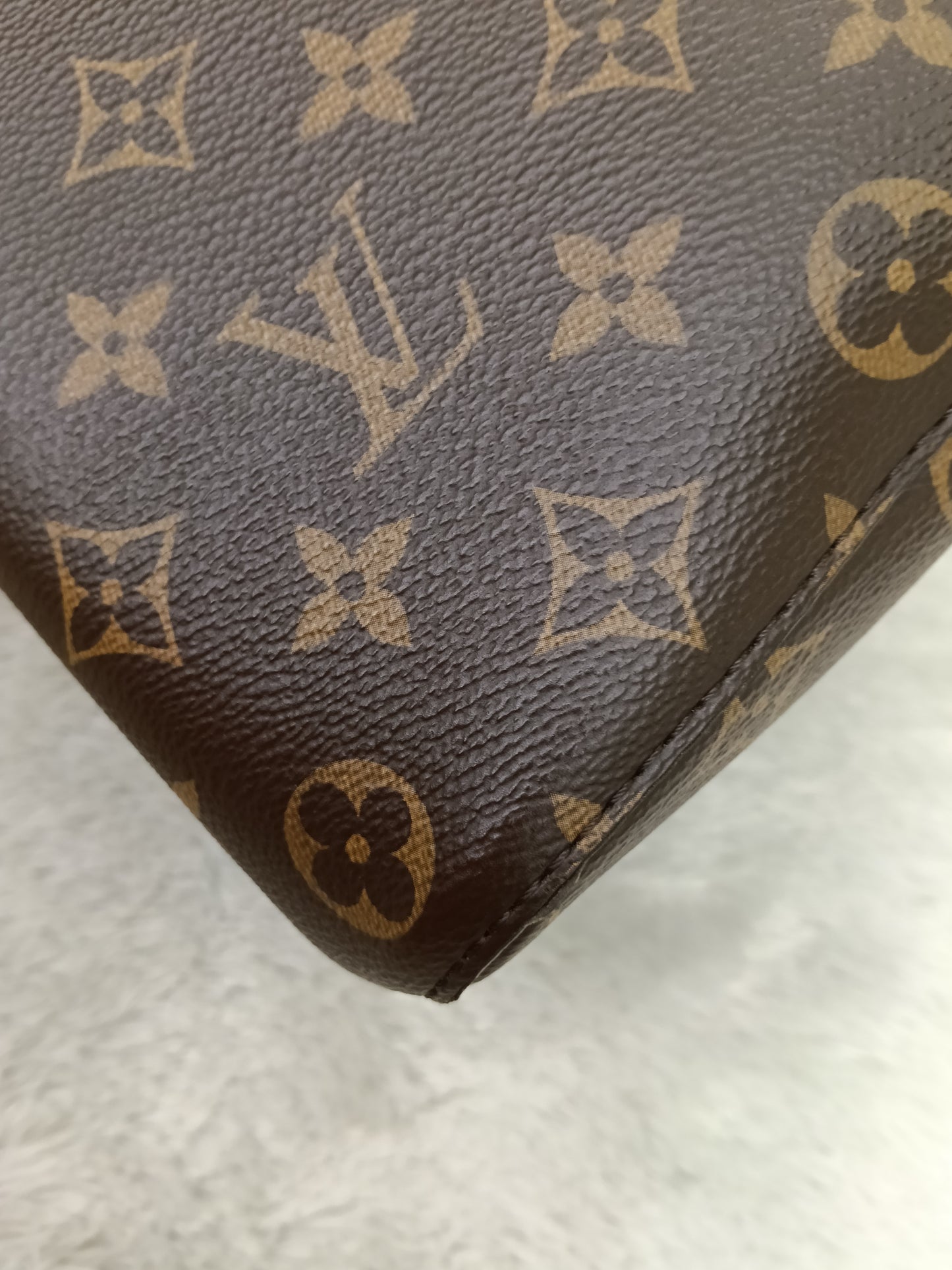 LV Neo Noe MM Monogram Rose Poudre 2020