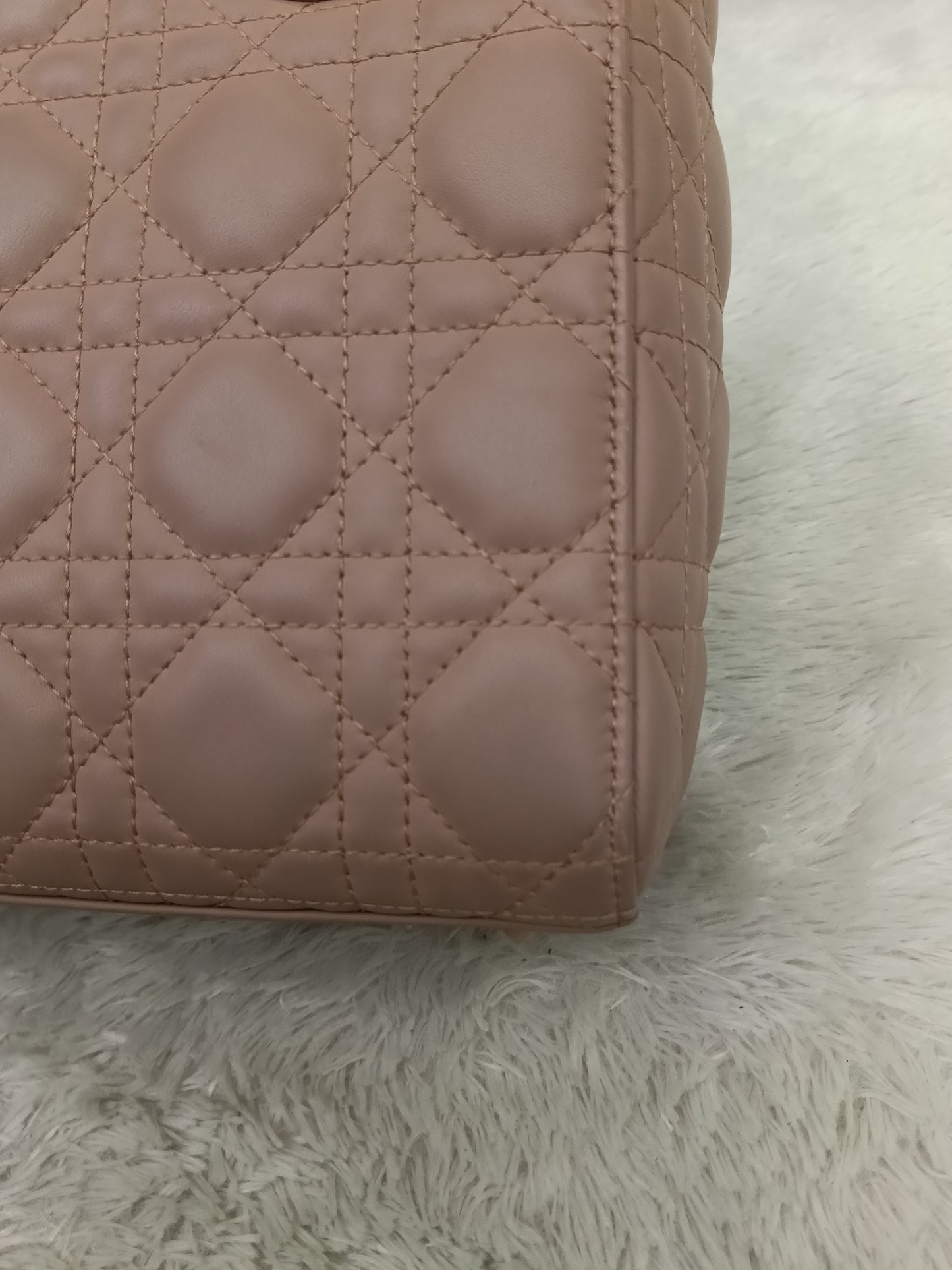 Lady Dior Small Ultra Matte Nude Blush 2020