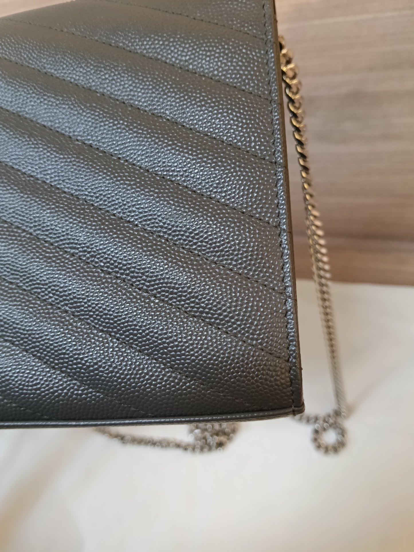 YsL WOC 22 Matelasse Monogramme Grained Grey SHW 2018