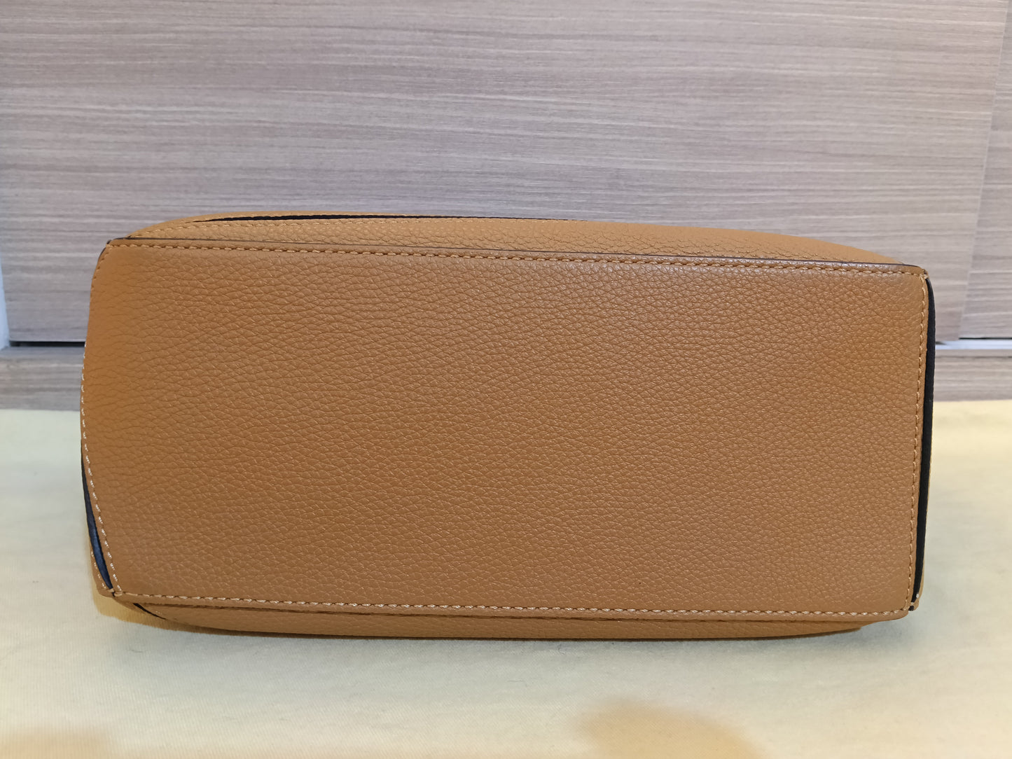 Loewe Puzzle Small Grained Caramel GHW 2021