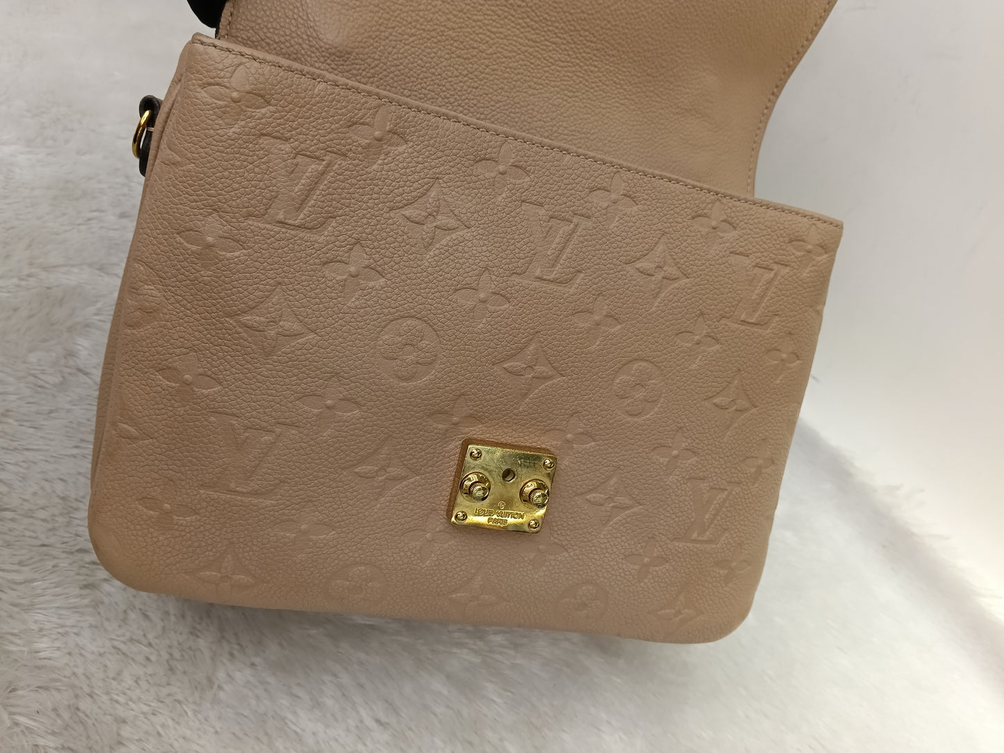 LV Metis Monogram Empreinte Papyrus 2017