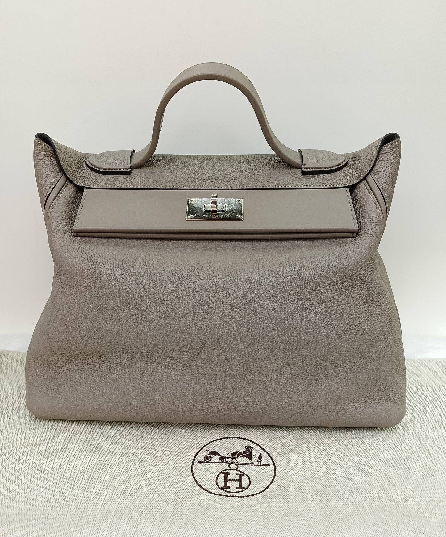 Hermes 2424 29cm Togo Swift Griss Asphalt PHW #C