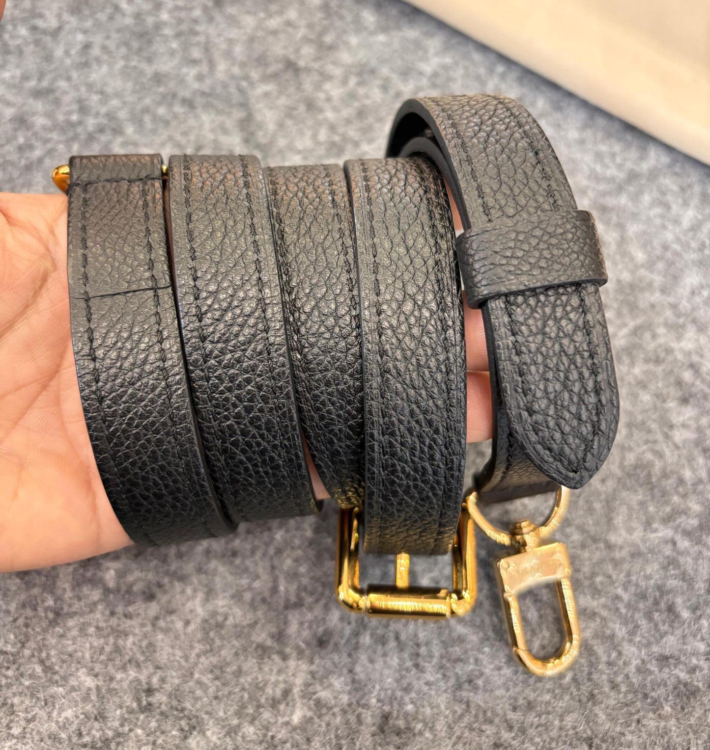 LV Metis Empreinte Bicolor Noir Creme (CHIP)