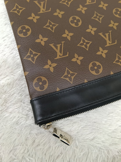 LV Pochette Discovery GM Monogram Macassar 2020