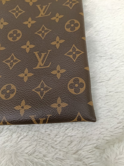 LV Pochette Discovery GM Monogram Macassar 2020
