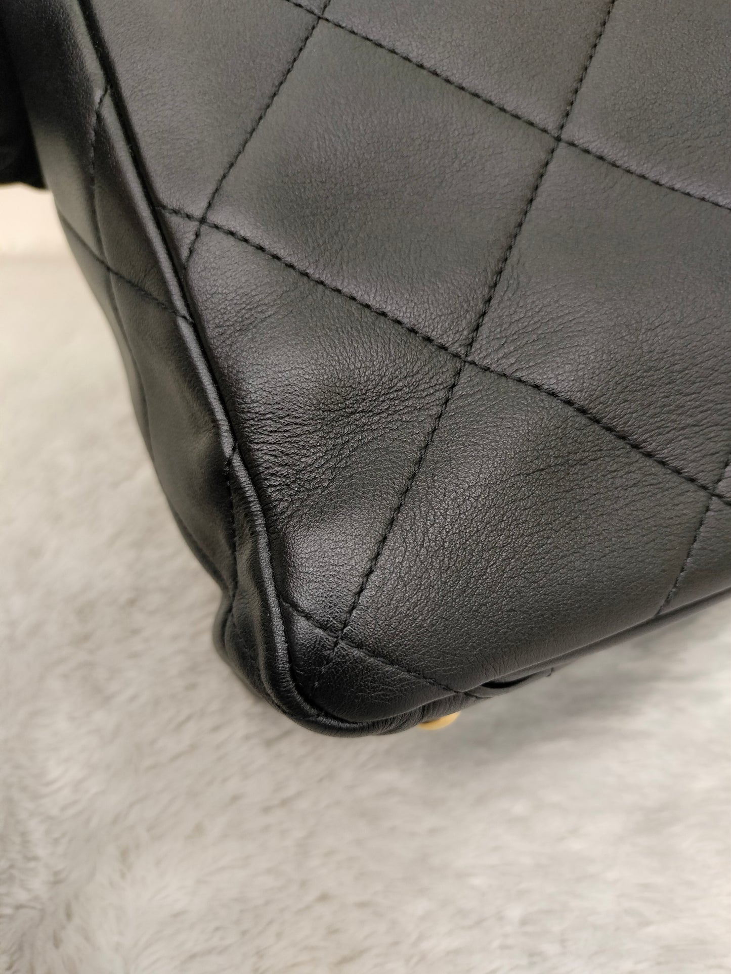 Chanel Chain Shopping Tote Calfskin Black GHW 2023 (CHIP)
