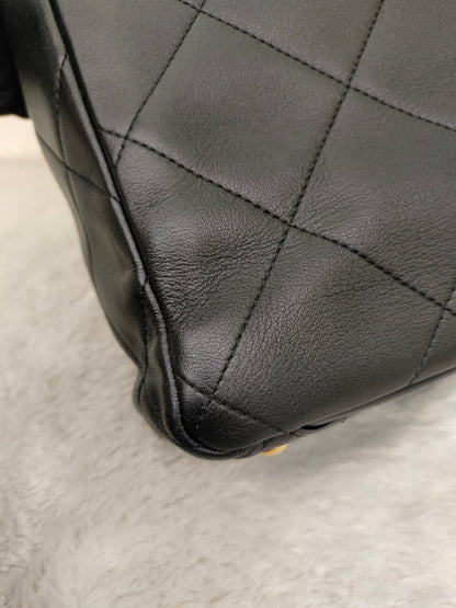Chanel Chain Shopping Tote Calfskin Black GHW 2023 (CHIP)