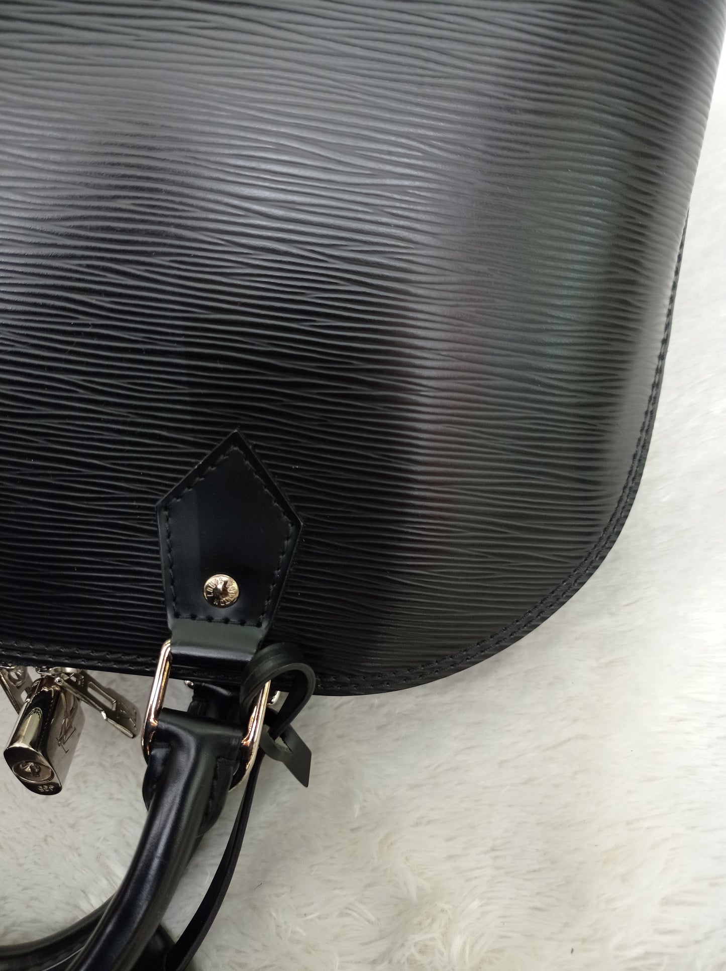 LV Alma PM Epi Black