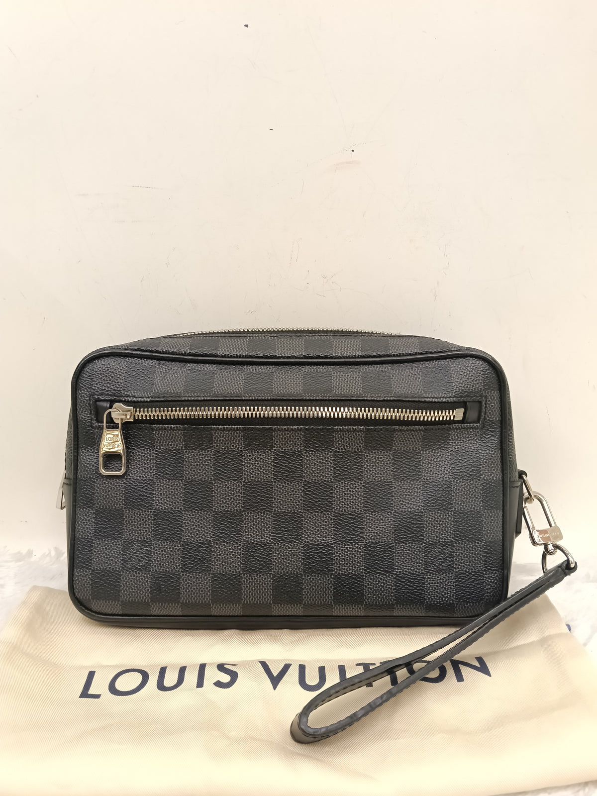 LV Kasai Clutch Graphite 2018
