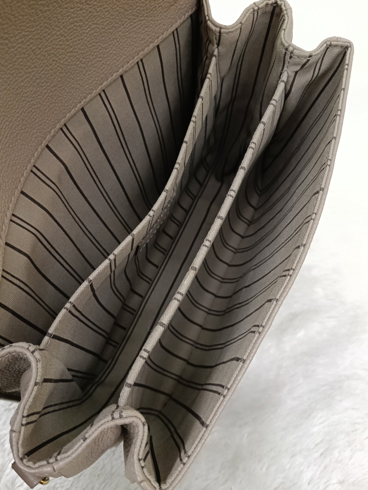 LV Metis Monogram Empreinte Tourterelle 2019