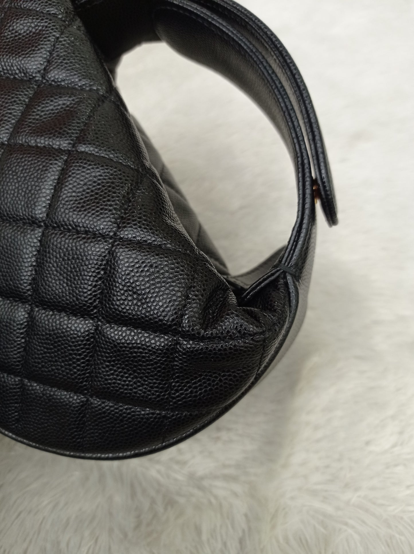 Chanel Polly Pocket Pouch Hobo Caviar Black GHW (CHIP)