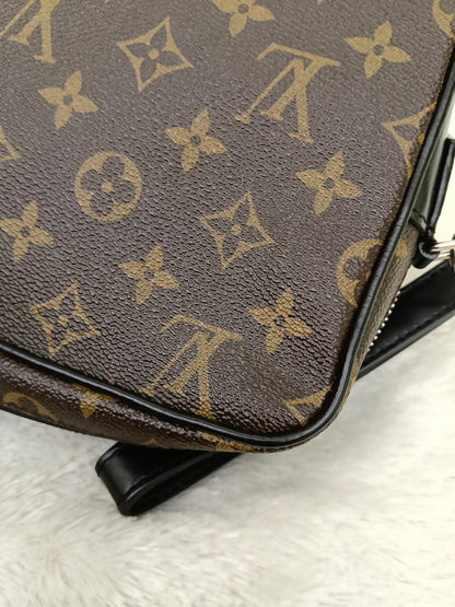 LV Kasai Clutch Monogram Macassar 2017
