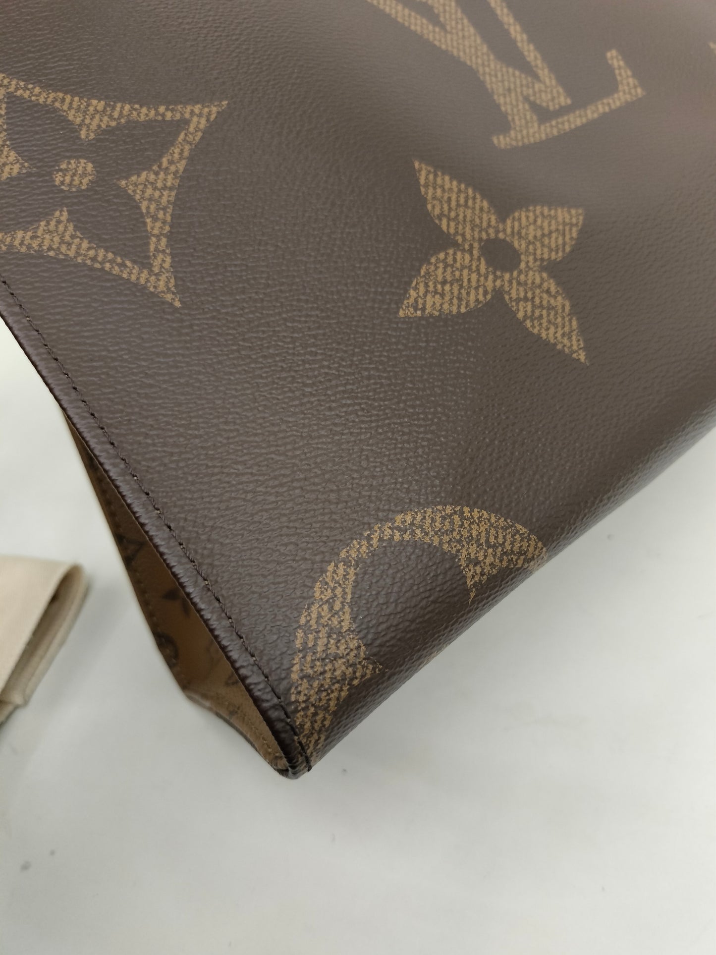 *NBU* LV OTG MM Monogram Reverse Giant (CHIP)