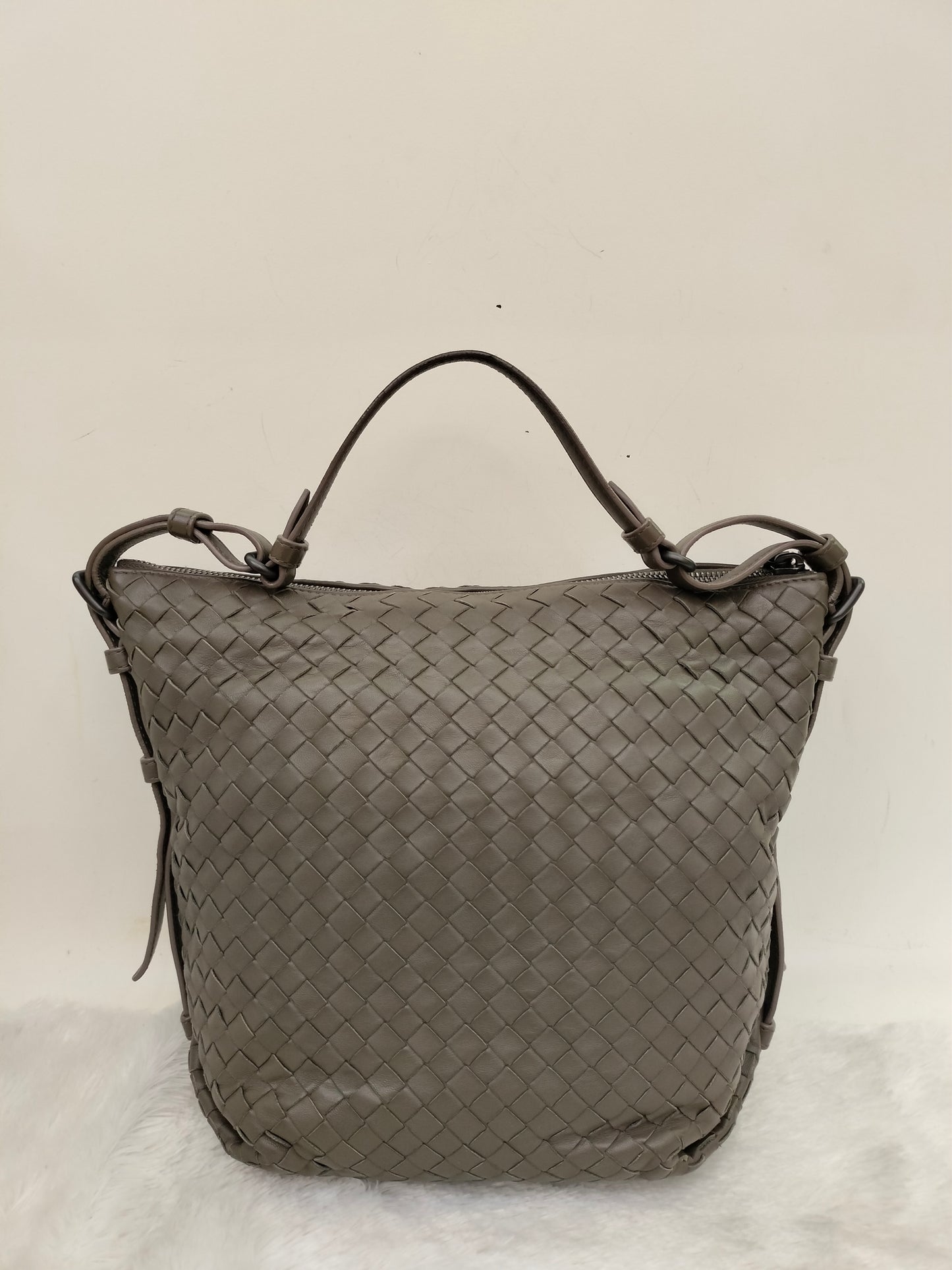 Bottega Veneta Osaka Medium Grey 2018