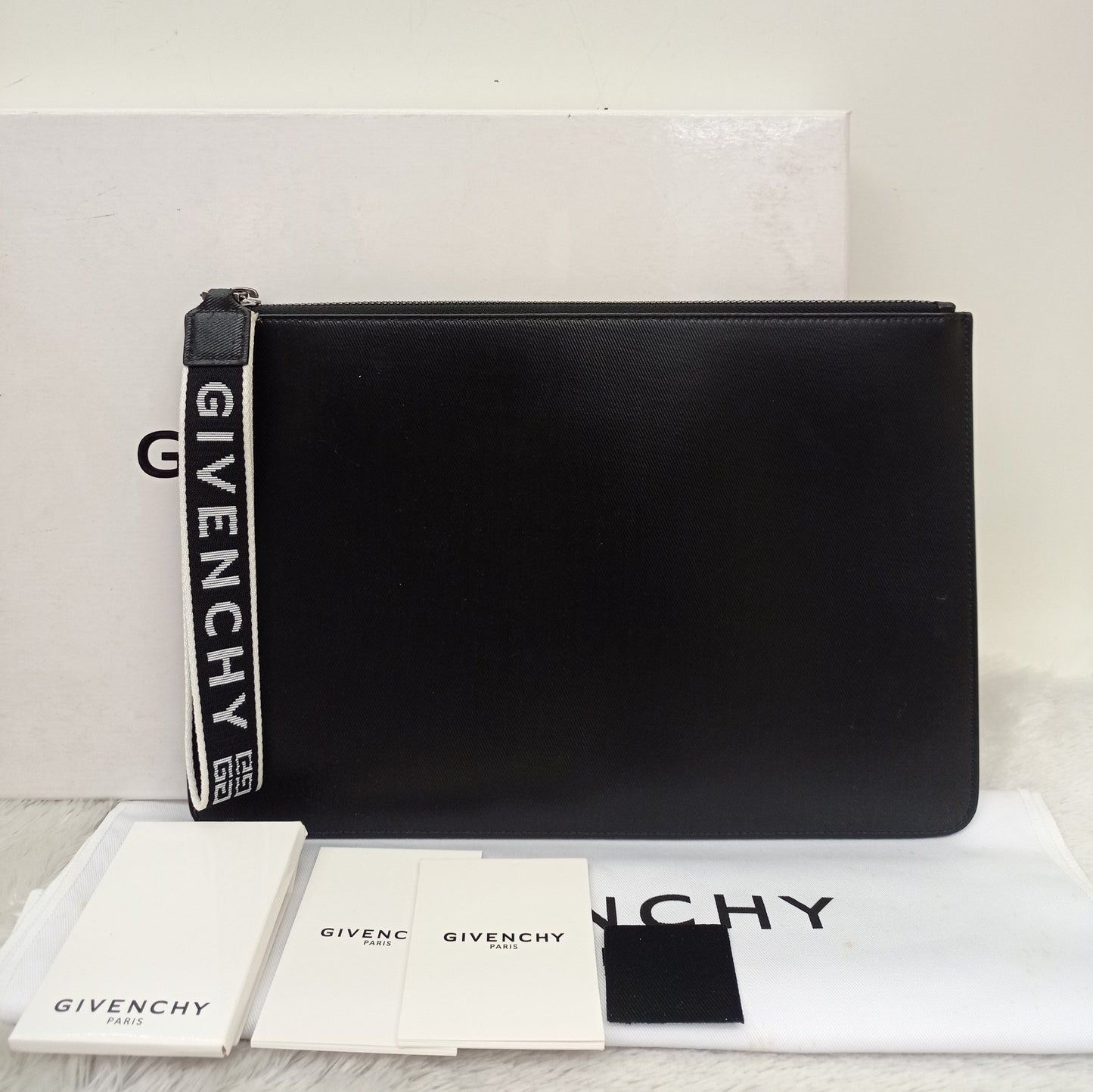 Givenchy 4G Large Pouch with Zip Wrist Strap Black SHW 2018