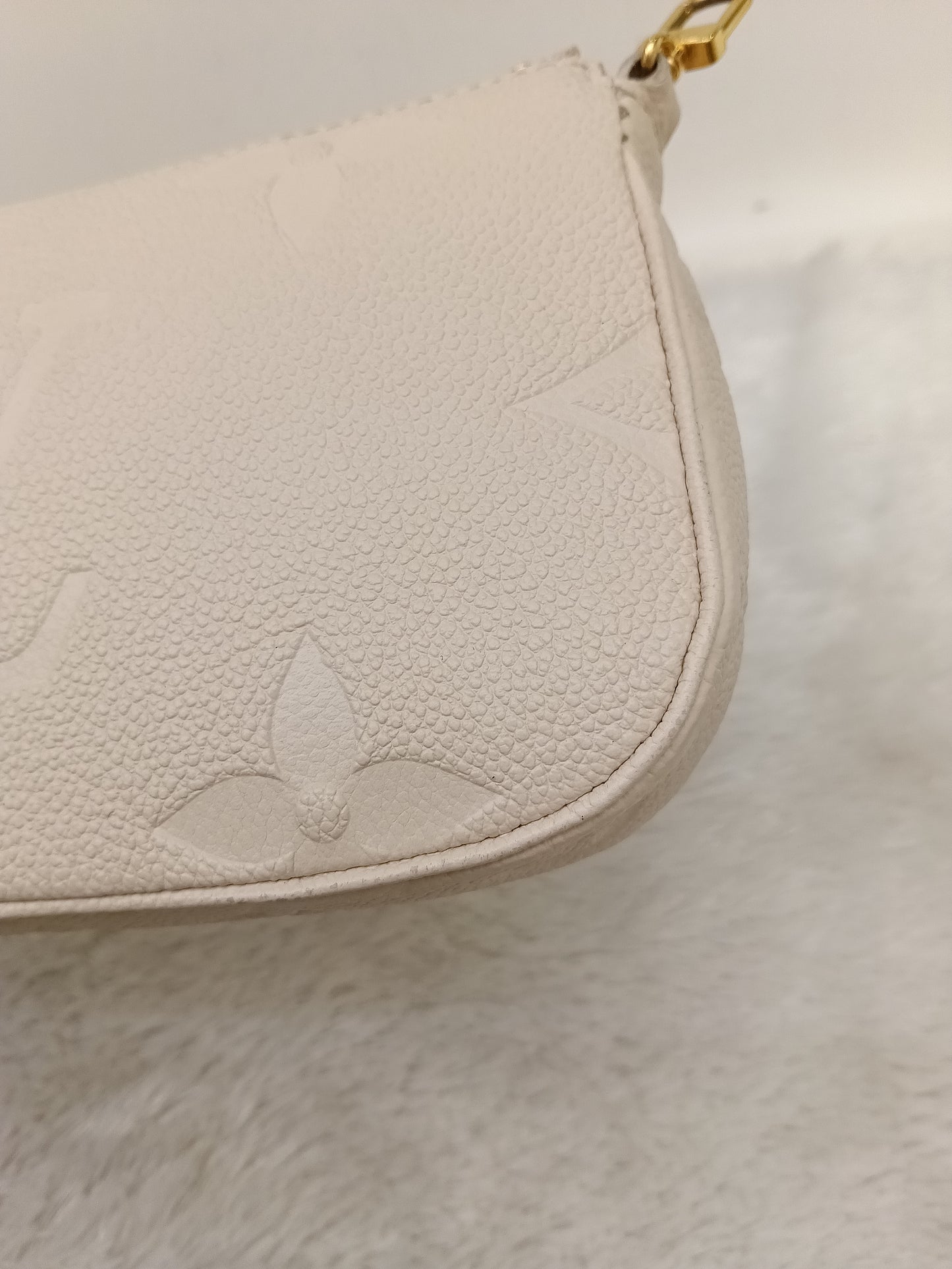 LV Multi Pochette Accecories NV Monogram Empreinte Creme Beige (CHIP)