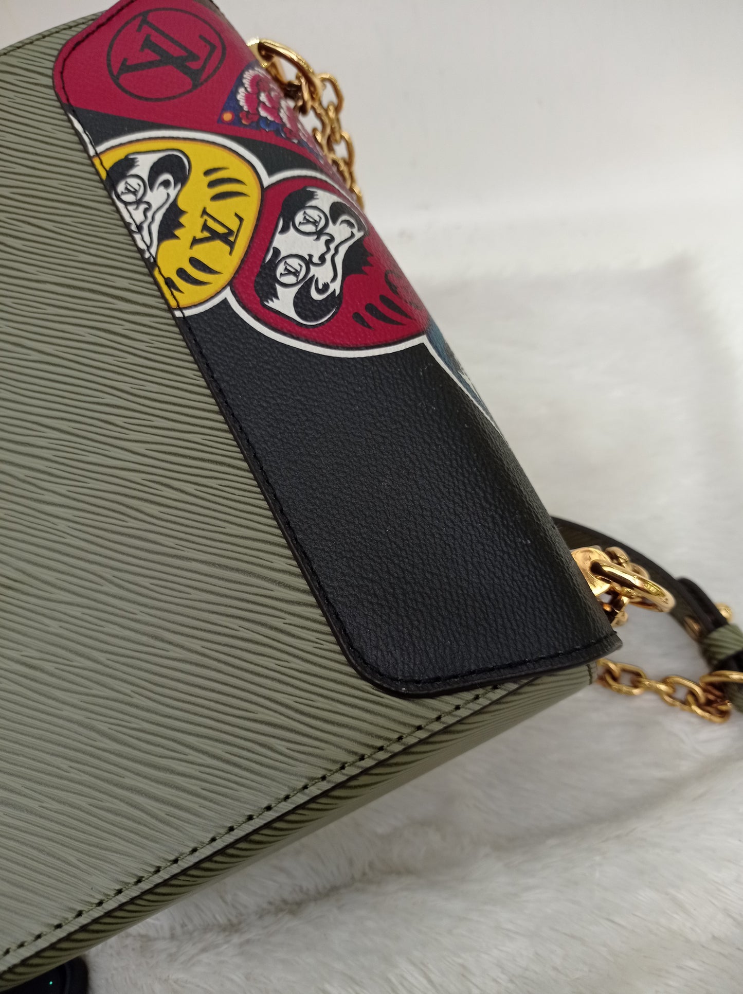 LV Twist MM Monogram Kabuki