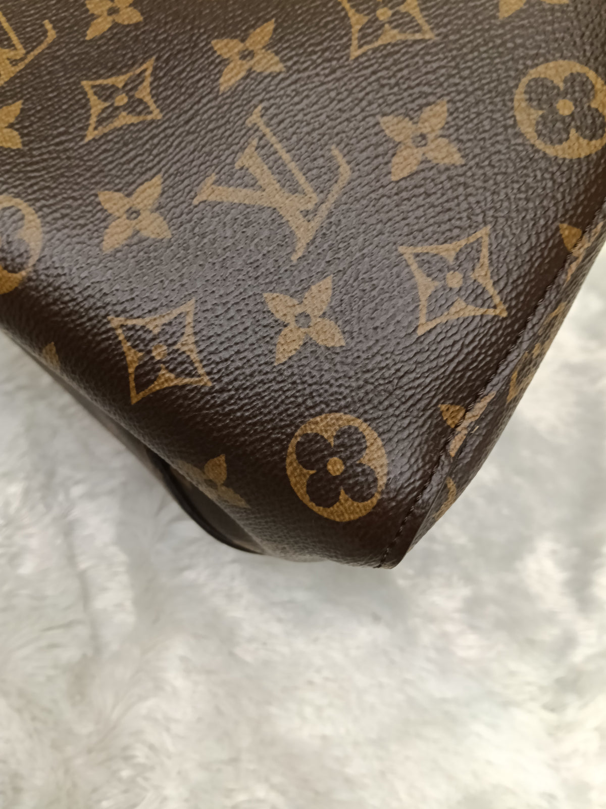 LV Neo Noe MM Monogram Coquelicot 2018