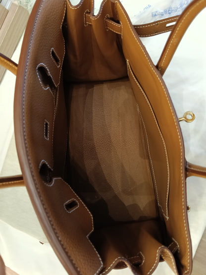 *Neverbeen Used* B30 Togo Gold GHW #B