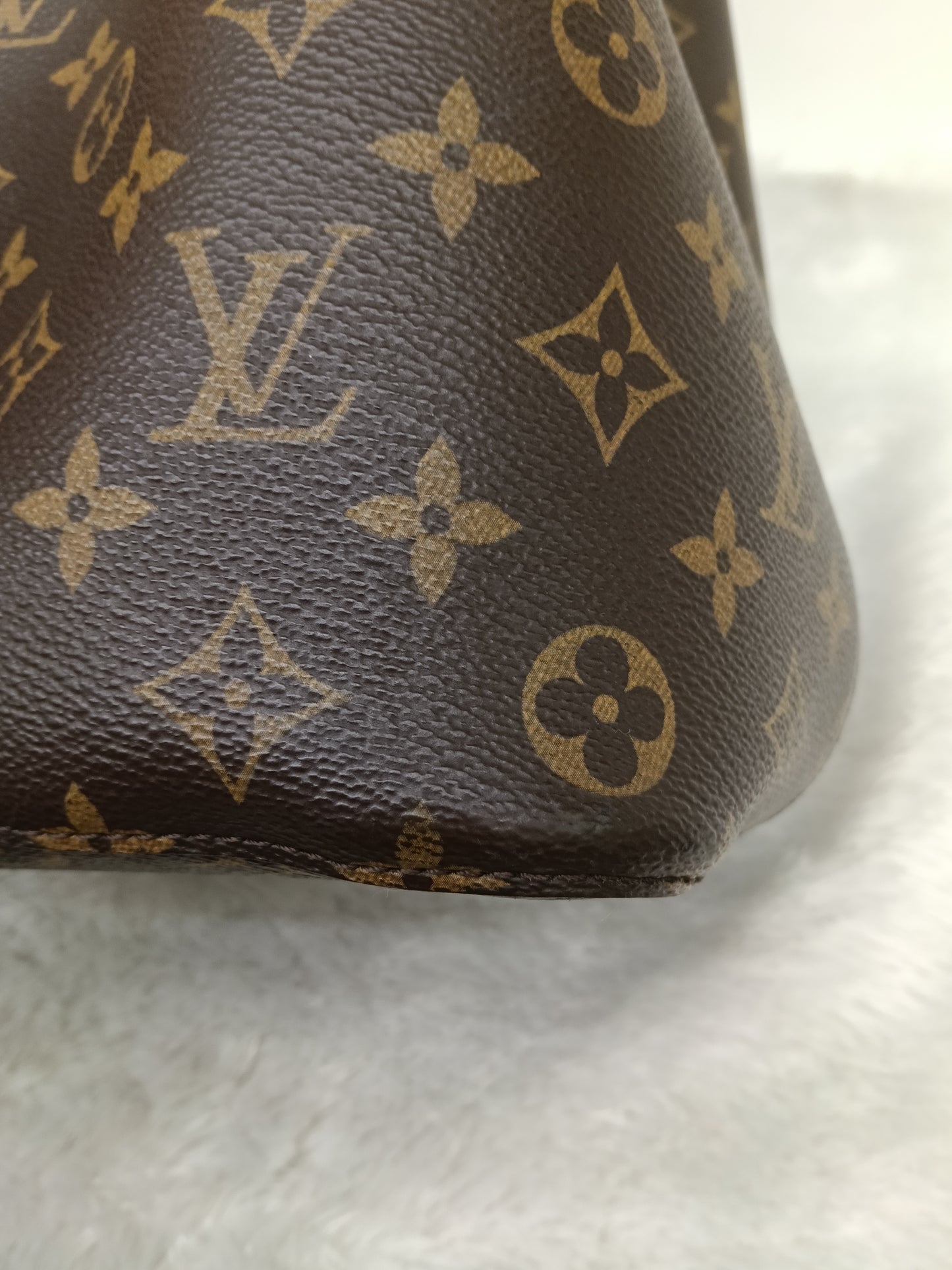 LV Neo Noe MM Monogram Noir 2018