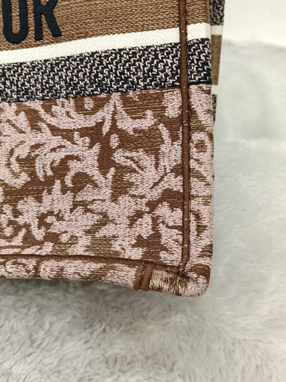Dior Tote Book Medium Brocart Embroidered Pink Brown 2022