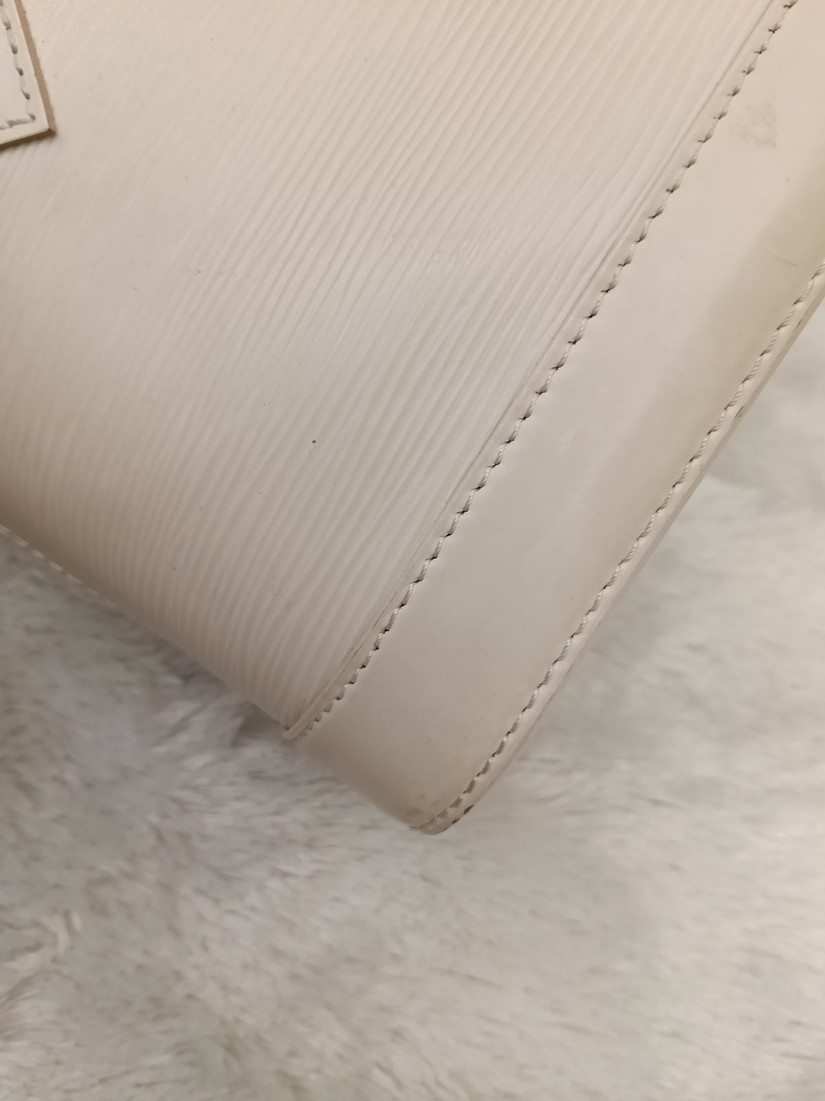 LV Alma BB SL Epi Quartz 2023 (CHIP)