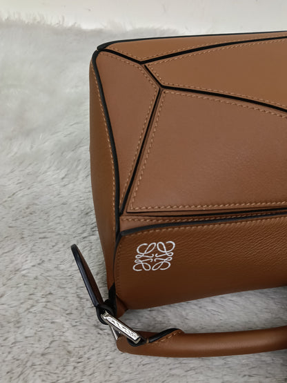 Loewe Puzzle Small Calfskin Tan SHW 2021