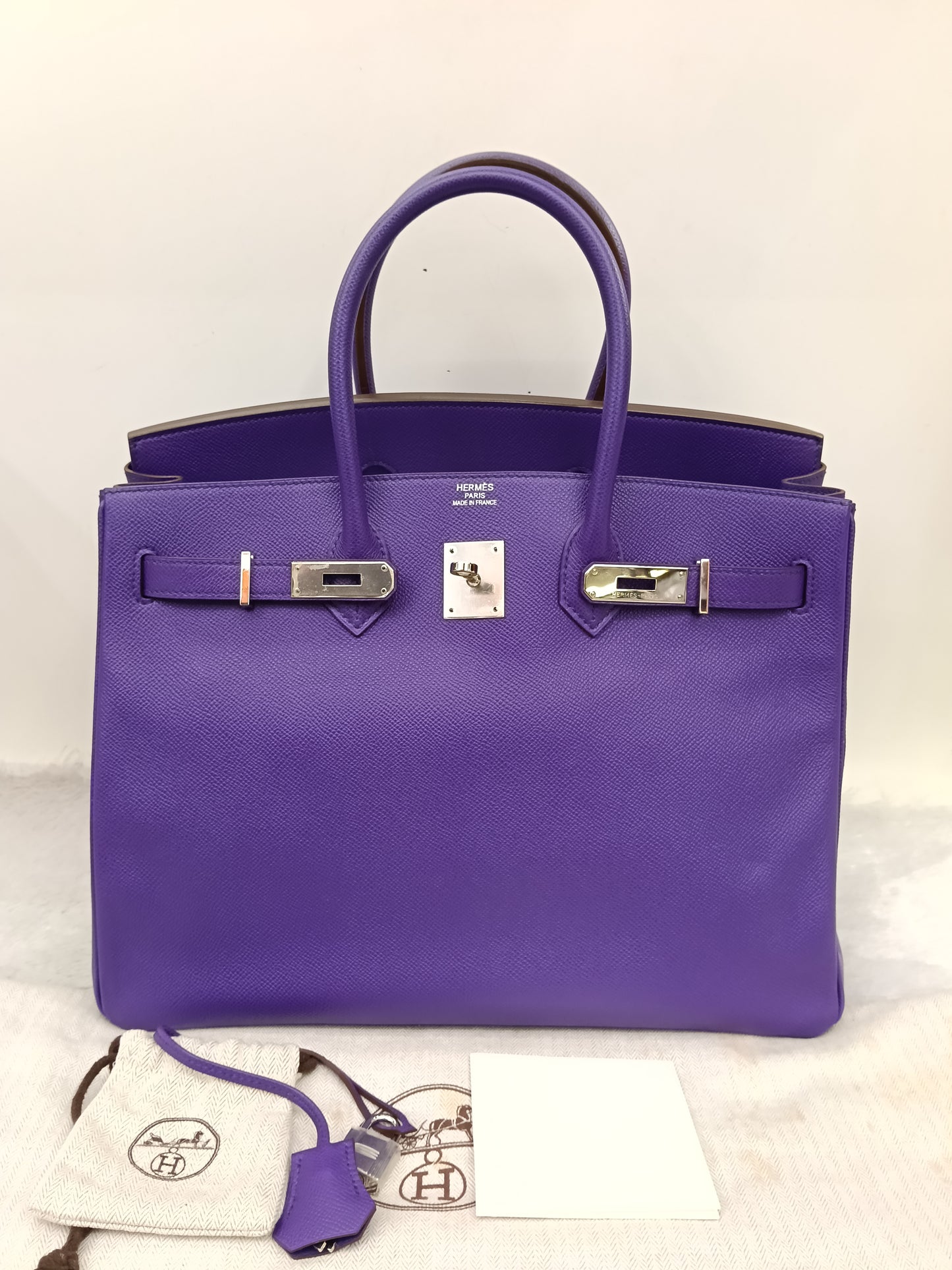 B35 Epsom Ultraviolet PHW #P square